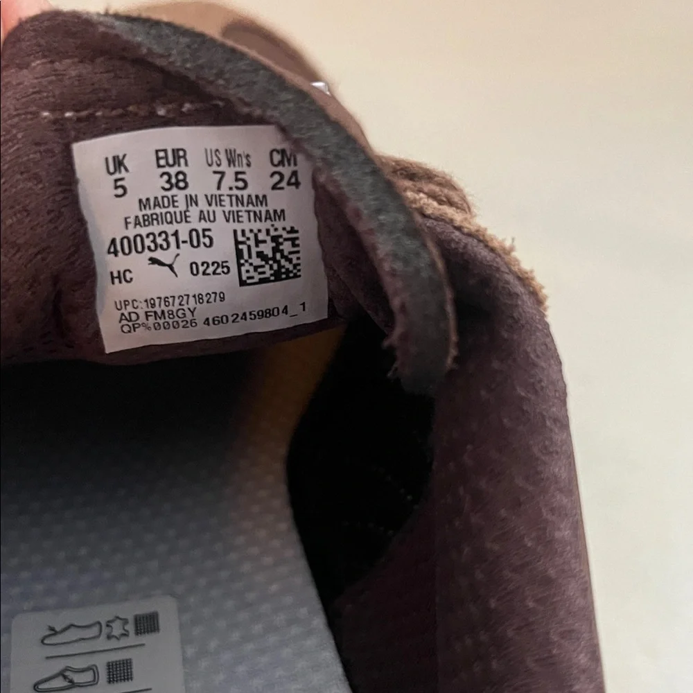 Puma Easy Rider Brown and White Sneakers - Picture 7 of 10